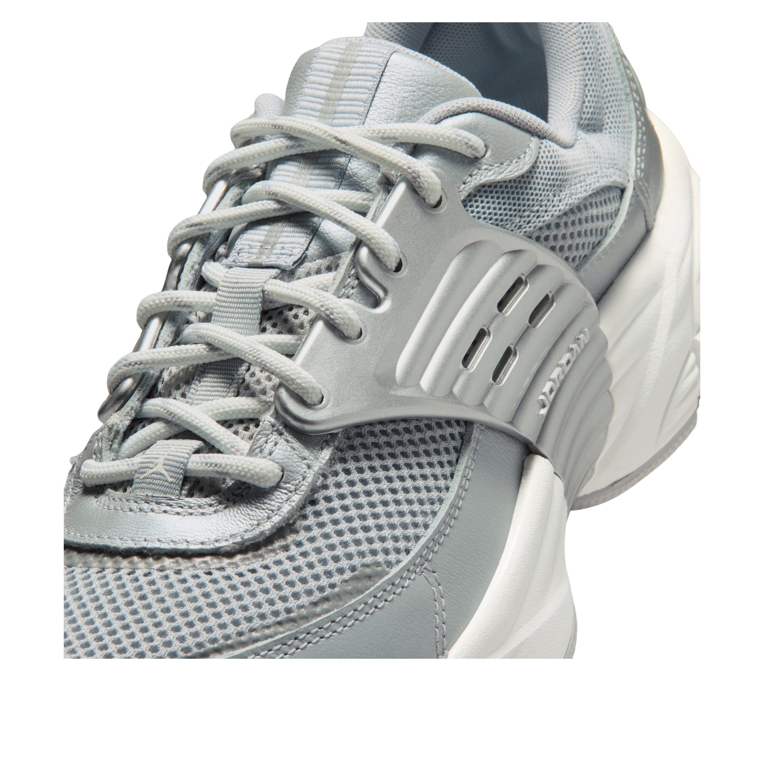 Jordan Trunner O/S Swan Wolf Grey Silver (Womens) 7 Jordan Trunner O/S Swan Wolf Grey Silver (Womens)