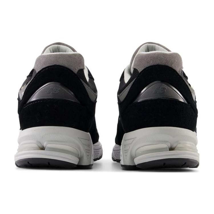 New Balance 2002R Gore-Tex Black Castlerock 7 New Balance 2002R Gore-Tex Black Castlerock