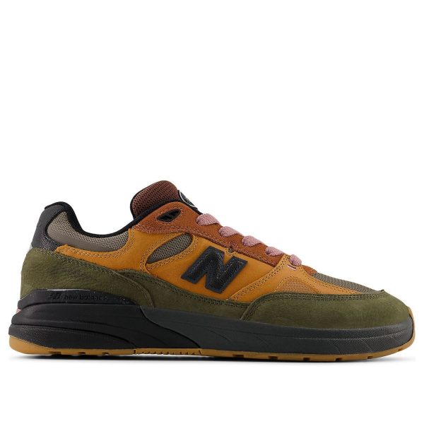 New Balance Numeric 933 Andrew Reynolds x Mike Gigliotti