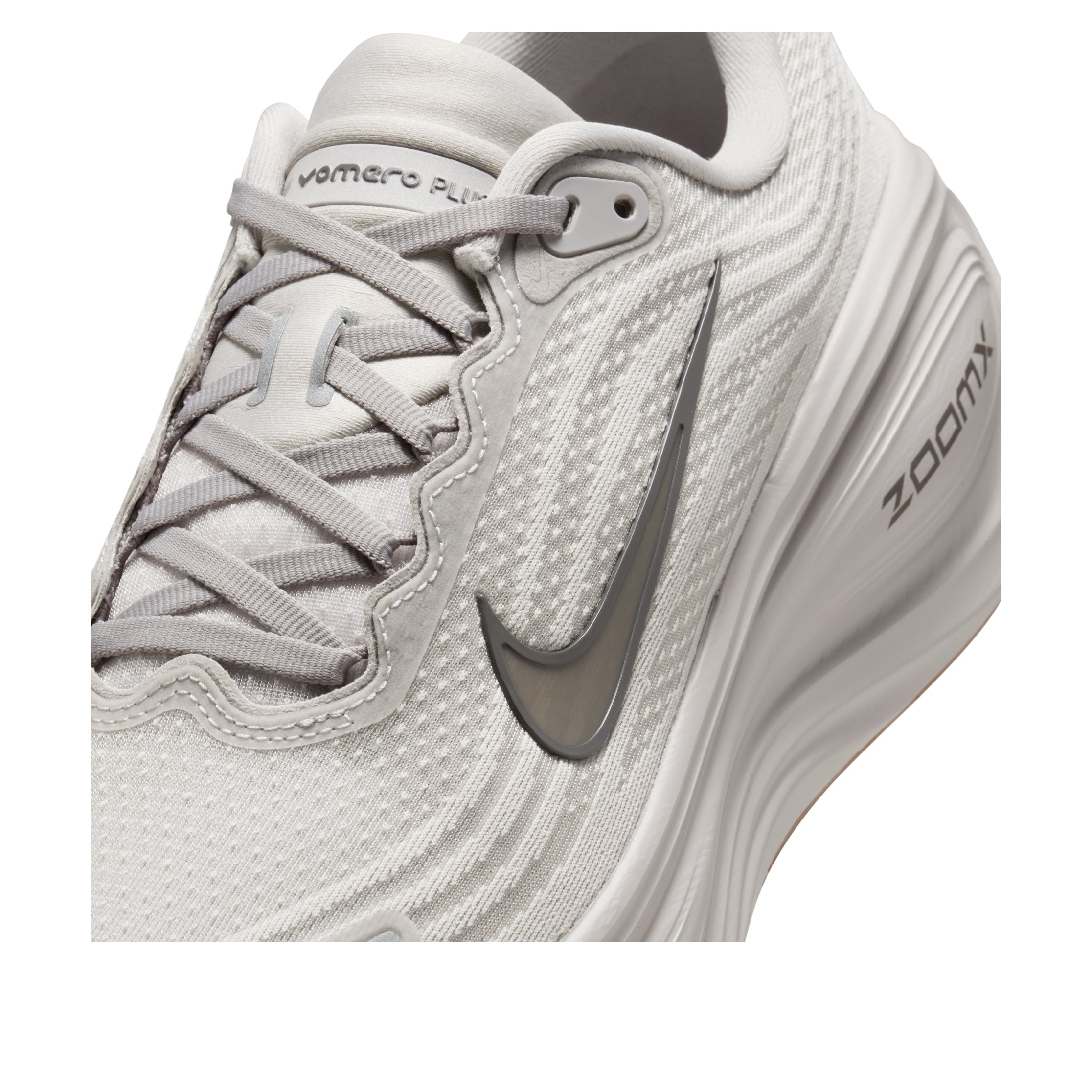Nike Vomero Plus College Grey Light Iron Ore Gum 7 Nike Vomero Plus College Grey Light Iron Ore Gum