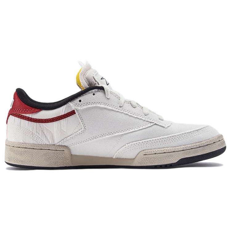 Reebok Club C 85 Street Fighter Ryu 4 Reebok Club C 85 Street Fighter Ryu