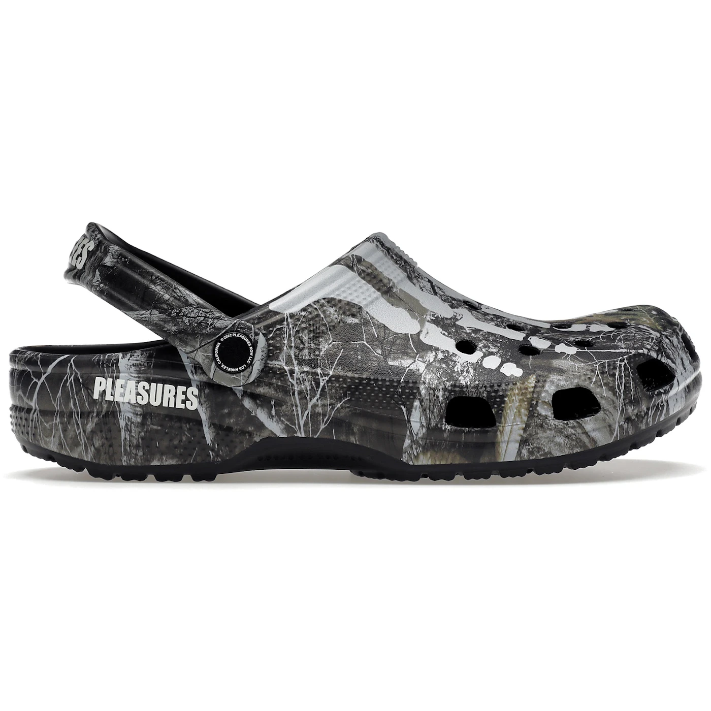 Crocs Classic Clog Pleasures Skeleton Realtree Edge Camo 2 Crocs Classic Clog Pleasures Skeleton Realtree Edge Camo
