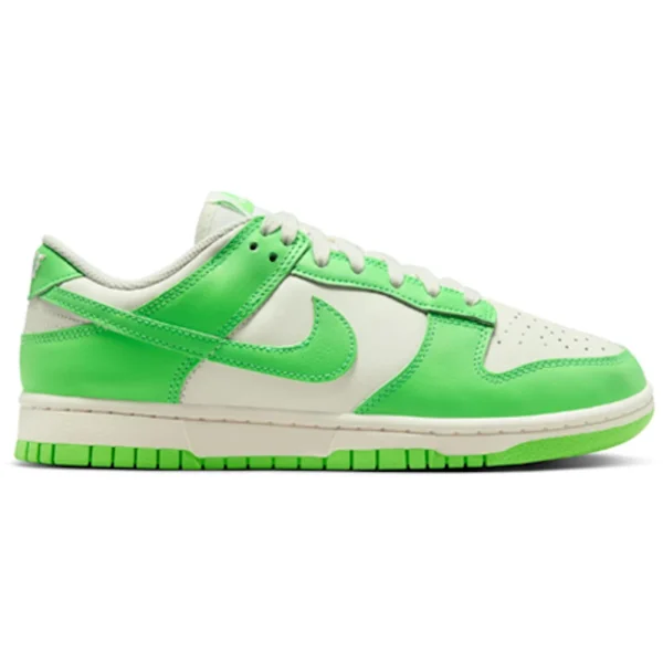 Nike Dunk Low Green Strike (Women&rsquo;s)