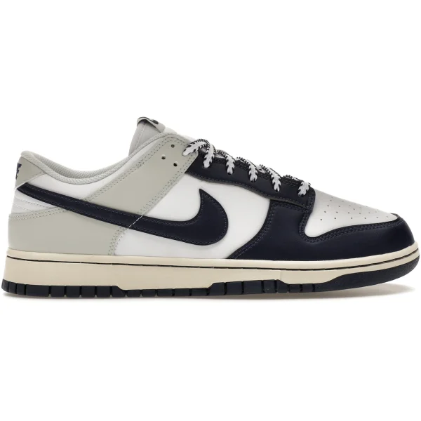 Nike Dunk Low New York Yankees