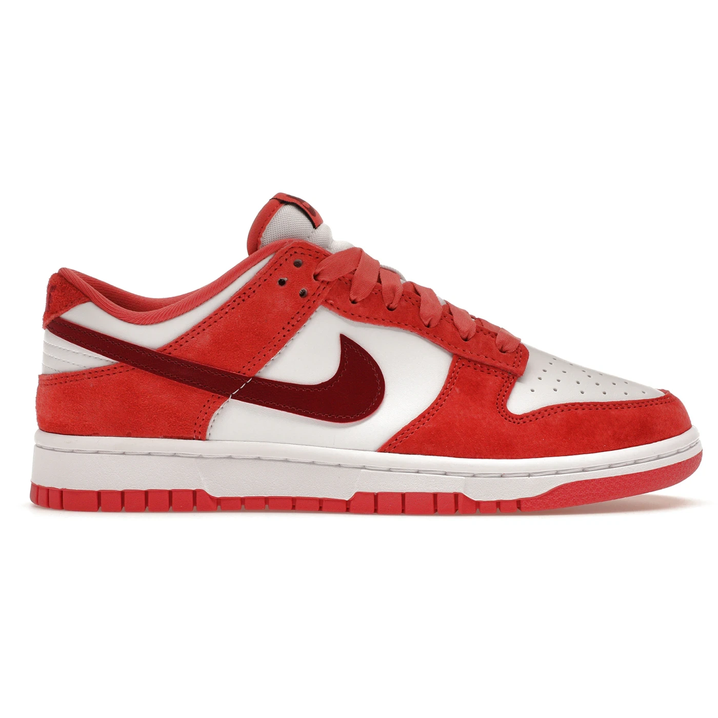 Nike Dunk Low Valentine's Day (2024) (Women's) 2 Nike Dunk Low Valentine's Day (2024) (Women's)