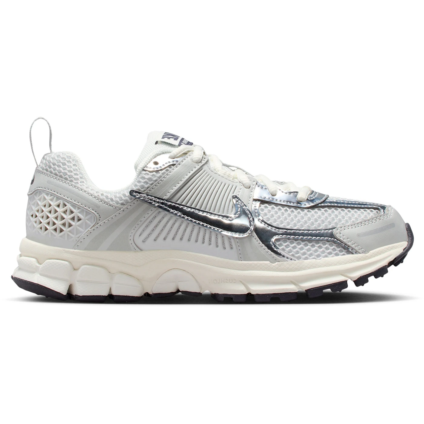 Nike Zoom Vomero 5 Photon Dust Chrome (GS) 1 Nike Zoom Vomero 5 Photon Dust Chrome (GS)