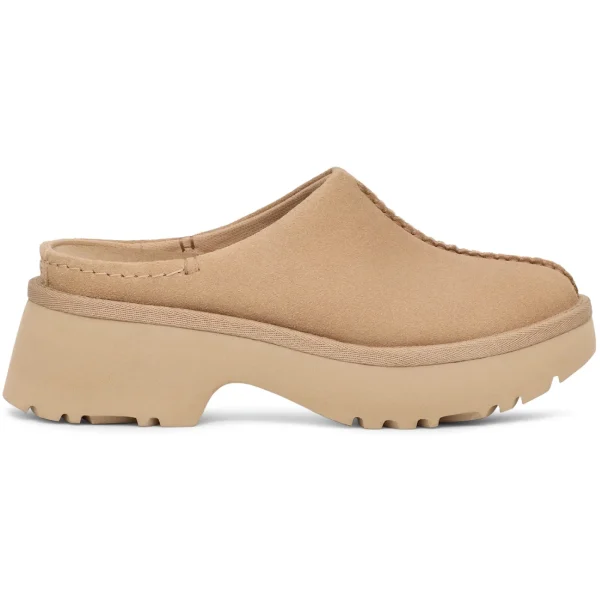 UGG New Heights Clog Sand (Women&rsquo;s)