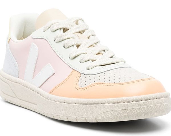 Veja V-10 Leather Petale White