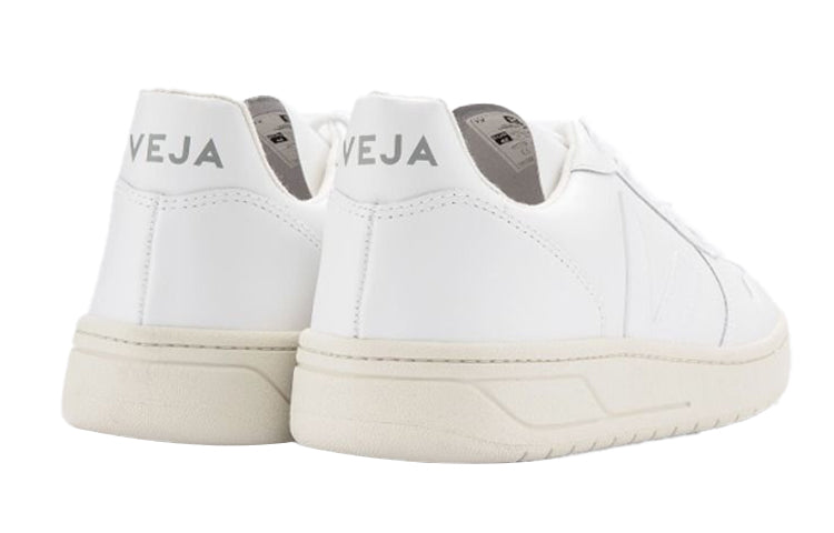 Veja V-10 Leather White White 7 Veja V-10 Leather White White