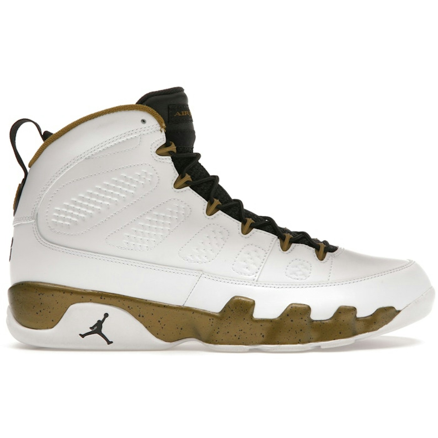 Jordan 9 Retro Statue