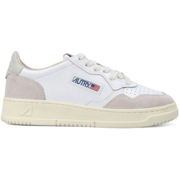 Autry Medalist Leather Low White Pelican (Womens)