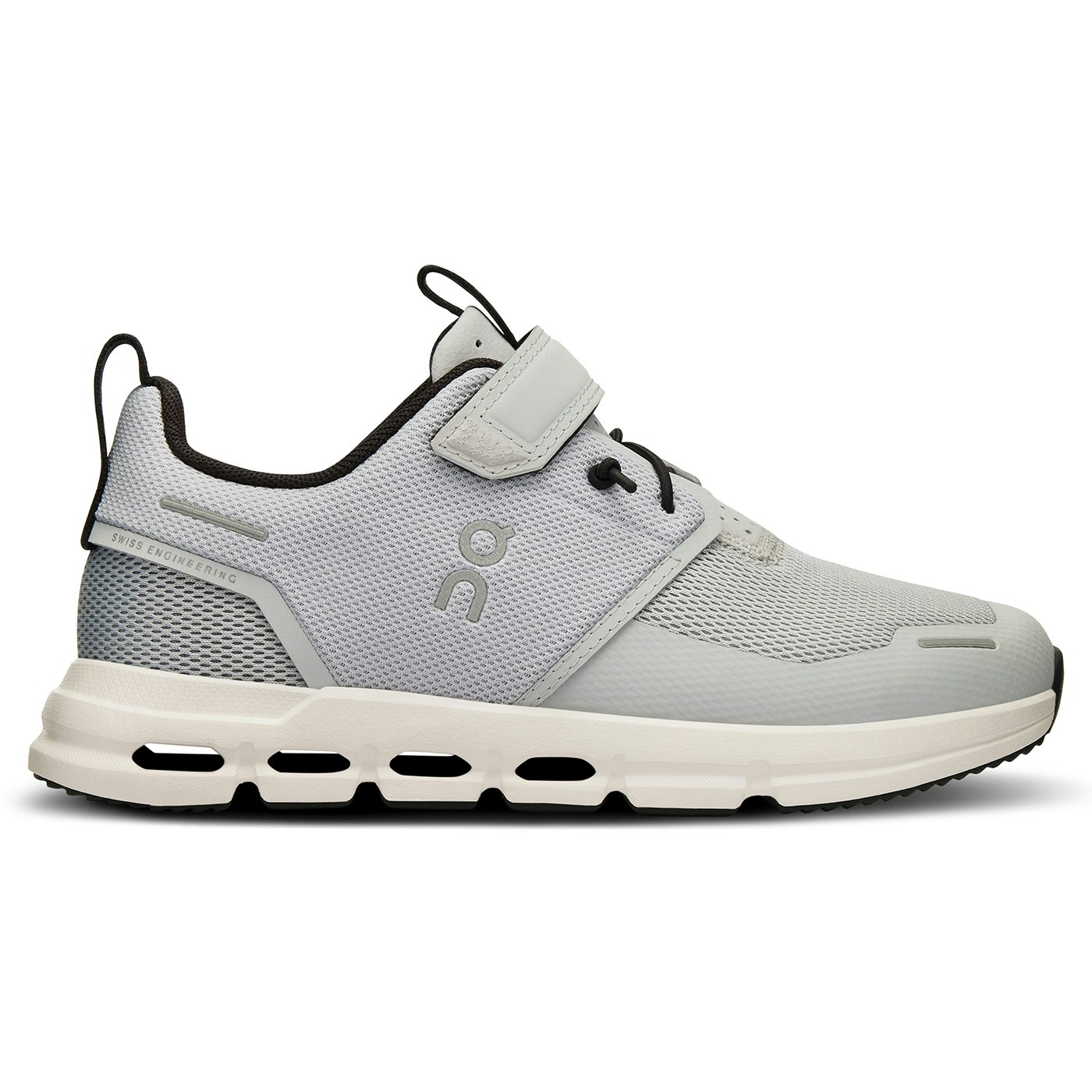 On Running Cloud Play Glacier White (PS) 3 On Running Cloud Play Glacier White (PS)