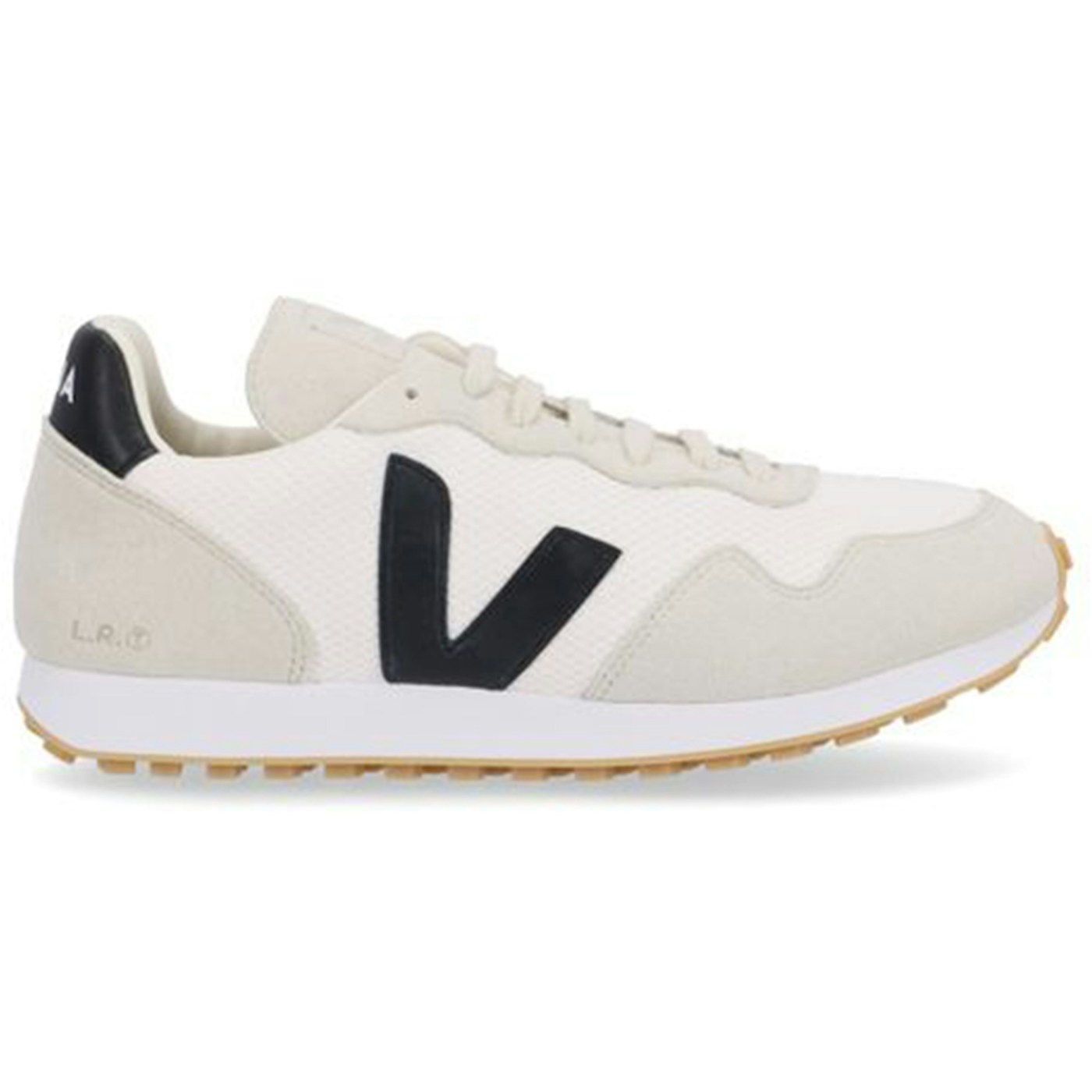 Veja Rio Branco Hexamesh Gravel Black 2 Veja Rio Branco Hexamesh Gravel Black