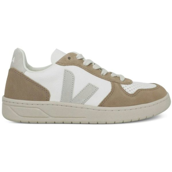 Veja V-10 Extra White Natural Sahara