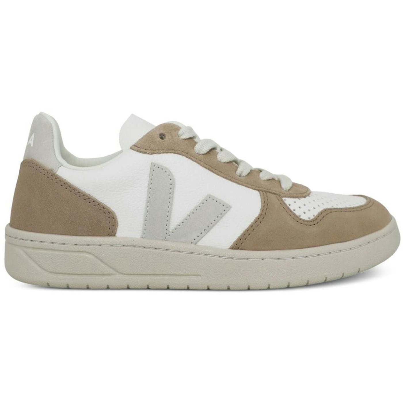 Veja V-10 Extra White Natural Sahara