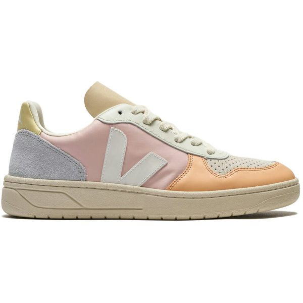 Veja V-10 Leather Petale White