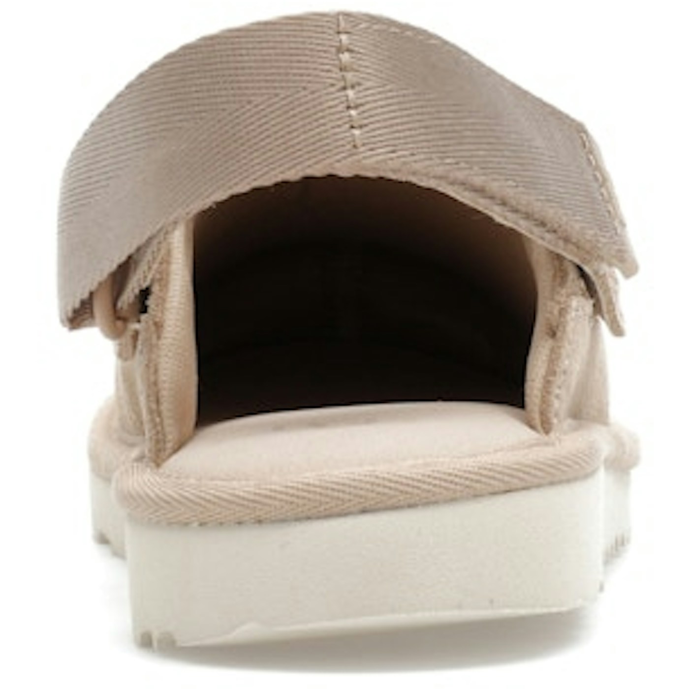 UGG Goldenstar Clog Sand (Kids) 6 UGG Goldenstar Clog Sand (Kids)